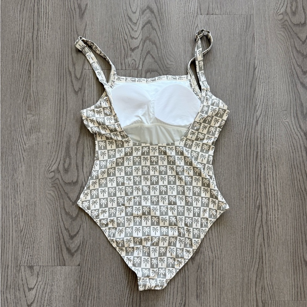 Rylee and Cru one Piece Swimsuit NWT - Picture 4 of 4